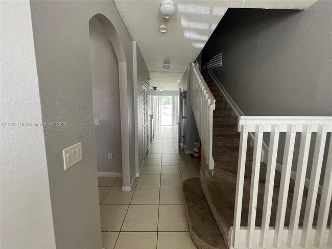 Foto del edificio - 2929 SE 2nd St