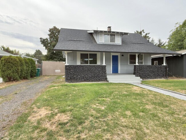 Building Photo - 3118 E 32nd Ave
