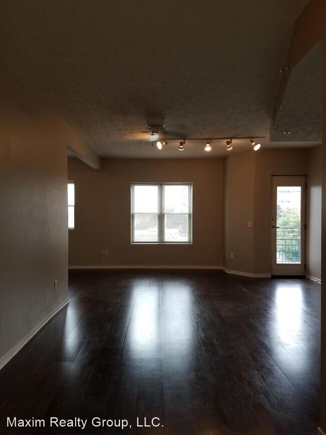 Foto del edificio - 2567 Douglas St