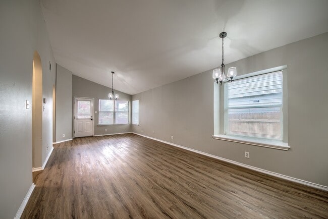 Building Photo - 6931 Grapevine Lk