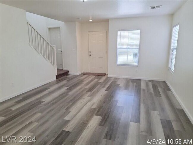 Foto del edificio - COMING SOON - Ready no later than the end of February!