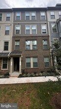 Building Photo - 707 Thomas Ln