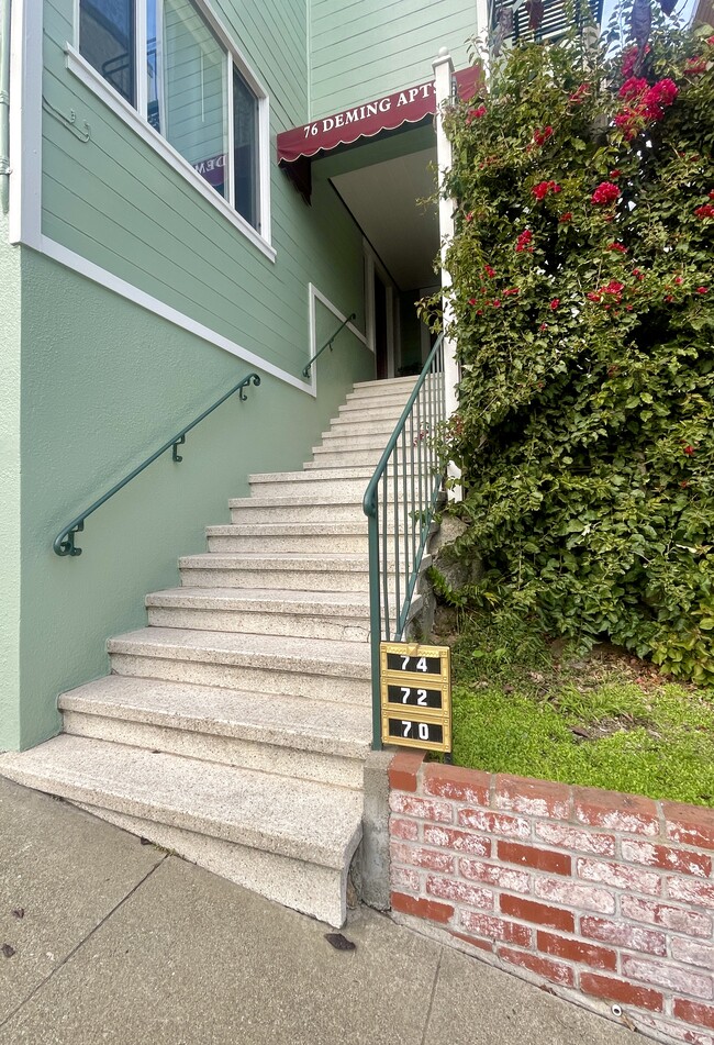 Building Photo - 71 Deming St
