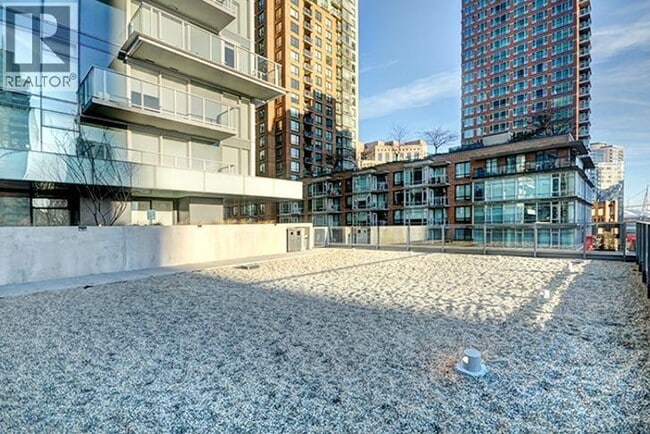 Photo du bâtiment - 777 Richards St