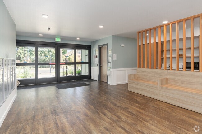 Vestíbulo - Tarkington Square Apartments