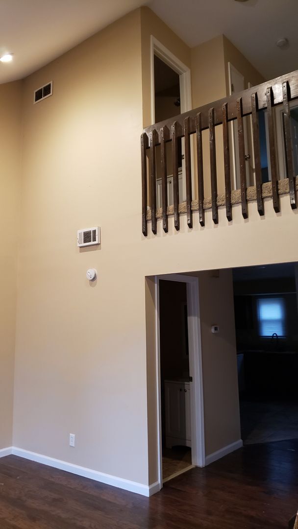 Building Photo - 3 Bedroom 2 Bath townhouse in Dover
