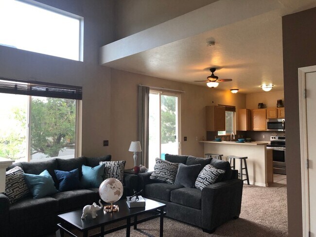 Foto del edificio - 3550 Porterfield Pl