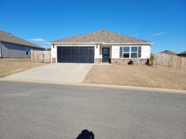 Building Photo - 4448 Olympic Dr