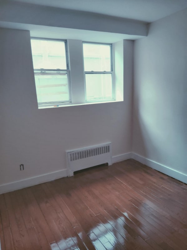 Foto del edificio - 5301 Glenwood Rd