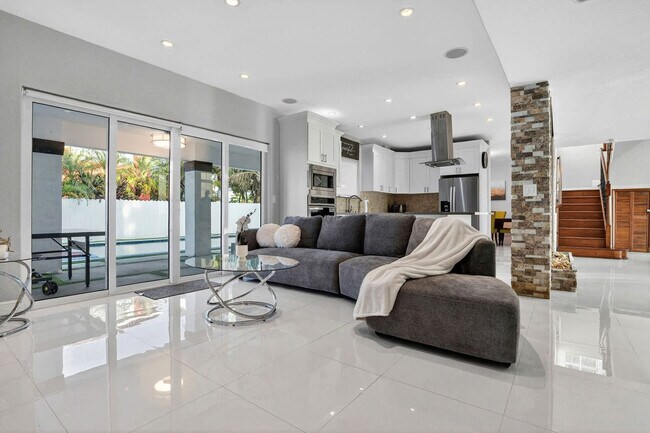 Foto del edificio - 5161 SW 159th Ct