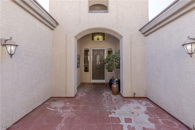 Building Photo - 9421 Queen Charlotte Dr