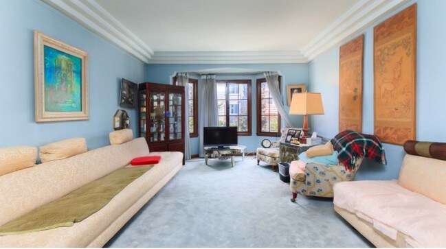 Interior Photo - 172 Parker Ave