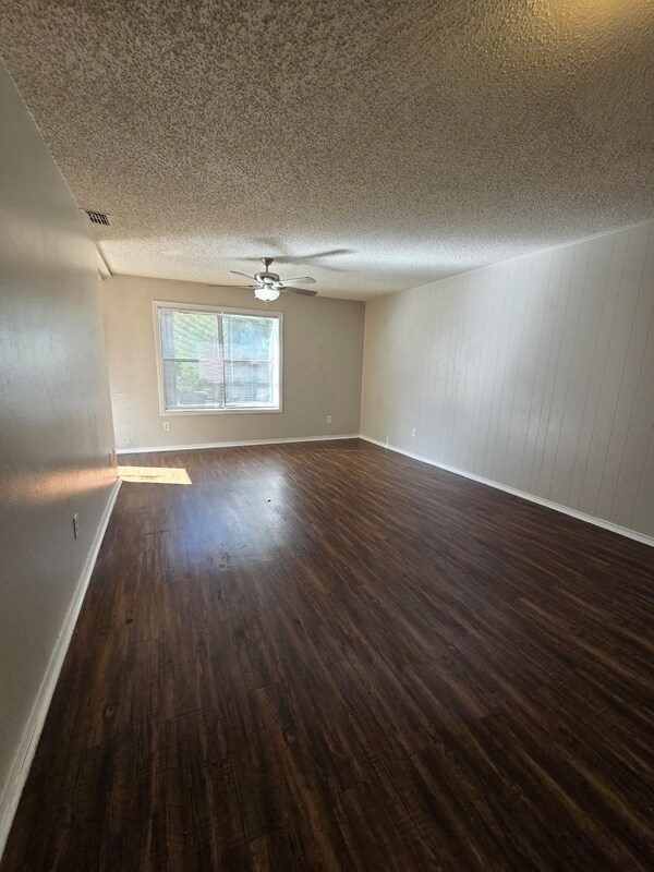 Foto del edificio - 13403 Rhudy Dr