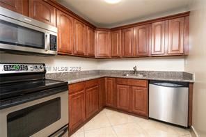 Building Photo - 2 br, 2 bath House - Serenity On The River...