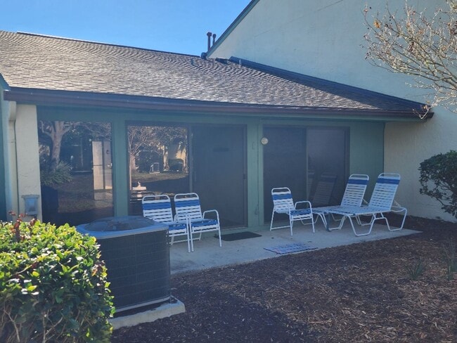 Building Photo - PINE VALLEY 2/2 CONDO, SINGLE STORY, PRIME...