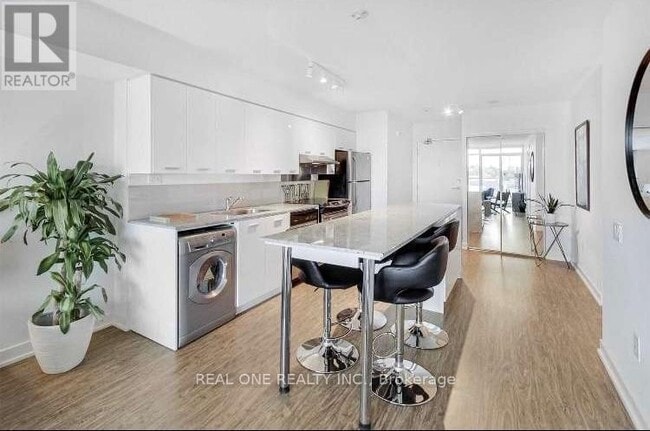 Building Photo - 29 Singer Ct