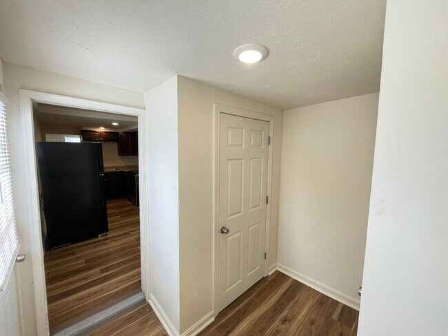 Building Photo - 7 Morrill St