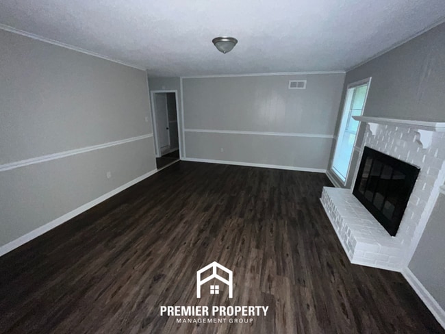 Photo - Available NOW! House