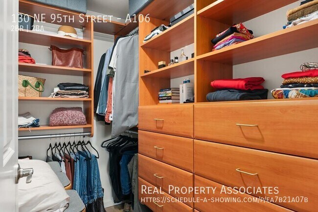 Foto del edificio - 130 NE 95th St