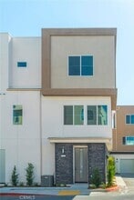 Building Photo - 143 Culture