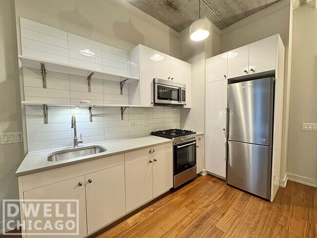 Foto del edificio - 152 W Huron St