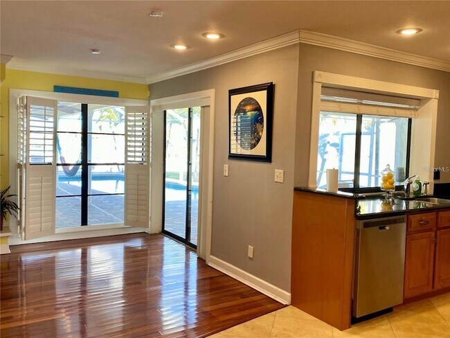 Foto del edificio - 6310 Cocoa Ln