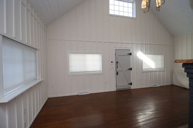 Foto del edificio - 3 Bedroom, 2.5 Bathroom in Shandon - The F...