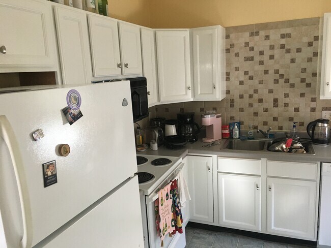 Foto del edificio - 304 N Carroll St