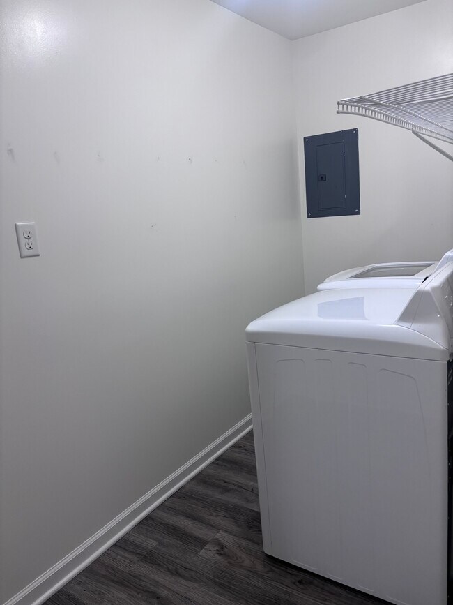 Foto del edificio - CROSS PROPERTIES