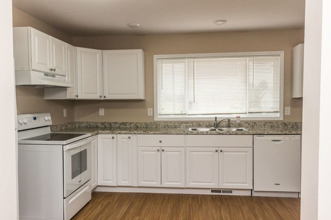 Building Photo - 3 Bedroom and 1 Bathroom - Breckenridge