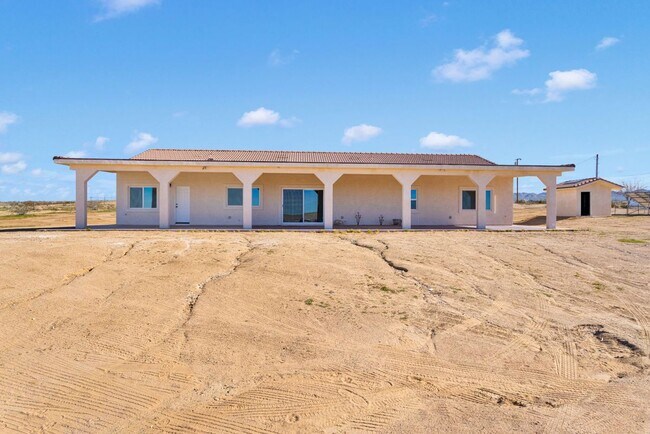 Foto del edificio - 24548 Ledbury Rd