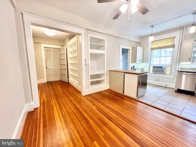 Foto del edificio - 1736 Columbia Rd NW