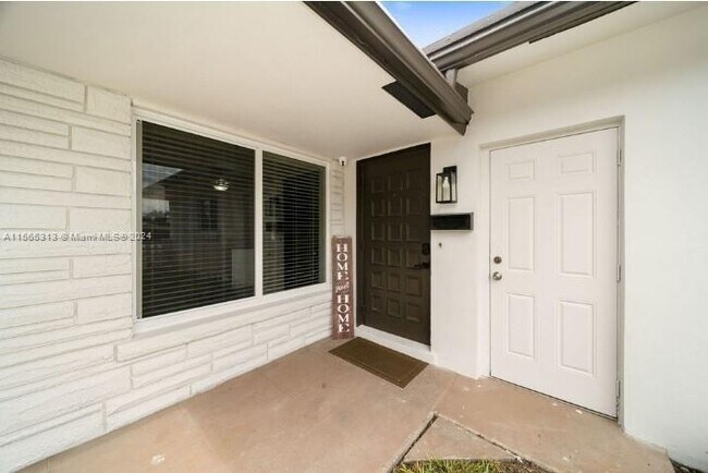 Photo - 1769 NE 45th St Apartment