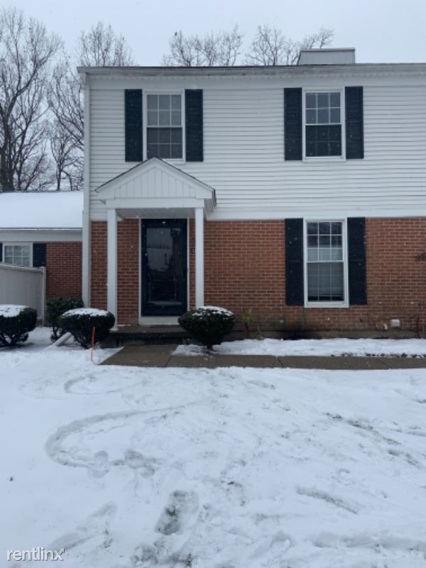 Foto principal - 24382 Meadowbridge Dr