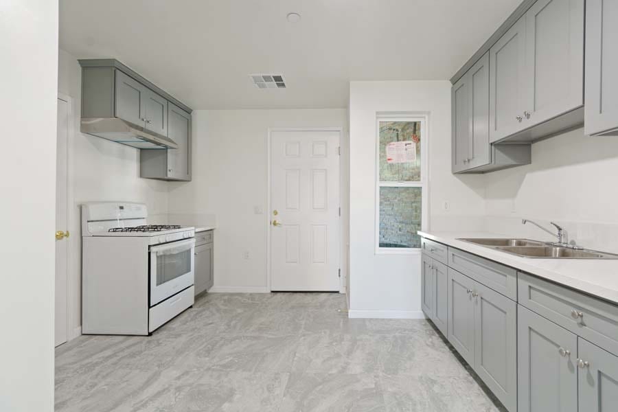 Foto principal - 11808 Hart St