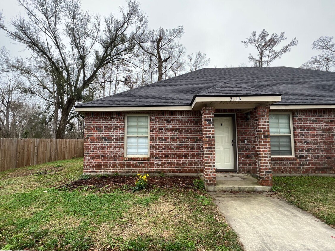 Primary Photo - 514 Idlewild Dr