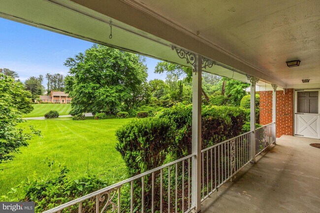 Building Photo - 1336 Gunnell Ct