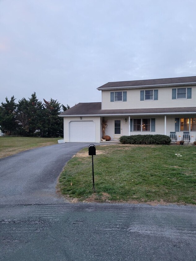 1159511597 Kimberly Dr Unit 11597, Greencastle, PA 17225 Room for