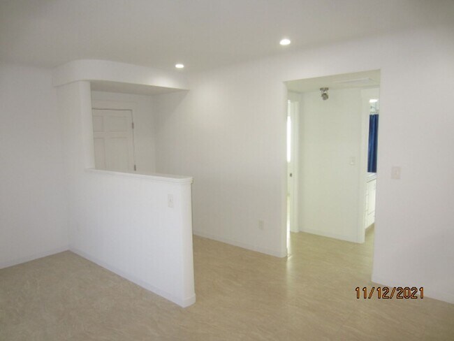 Foto del edificio - AMAZING 3 BED.  2 BA. ART DECO HOME WAS FULLY REMODELED IN 2021
