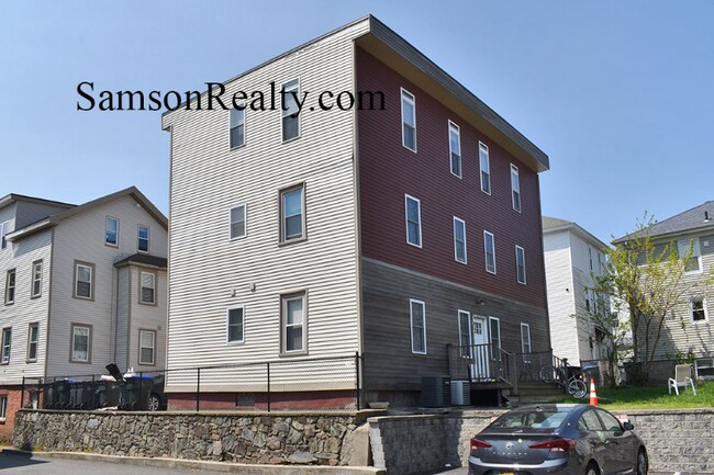 Foto del edificio - 14 Trenton St