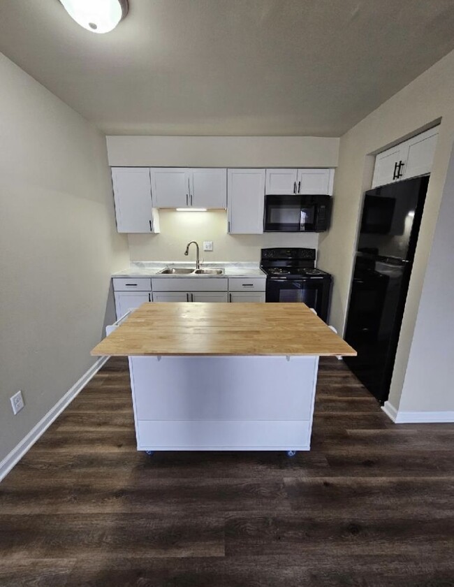 1 Bed 1 Bath Remodeled - Jefferson Heritage House