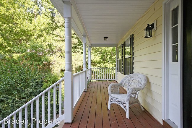 Building Photo - 88 Rosewood Dr