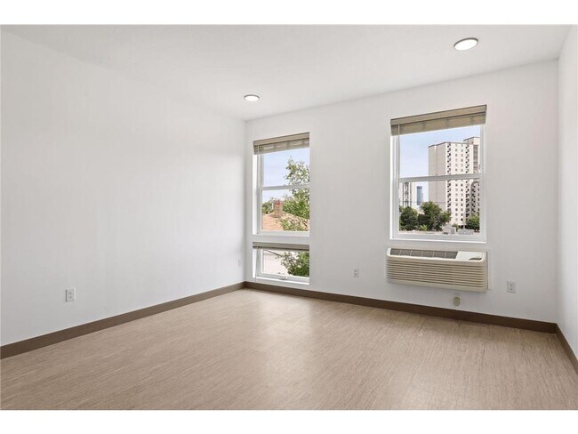Foto del edificio - 2810 Park Ave