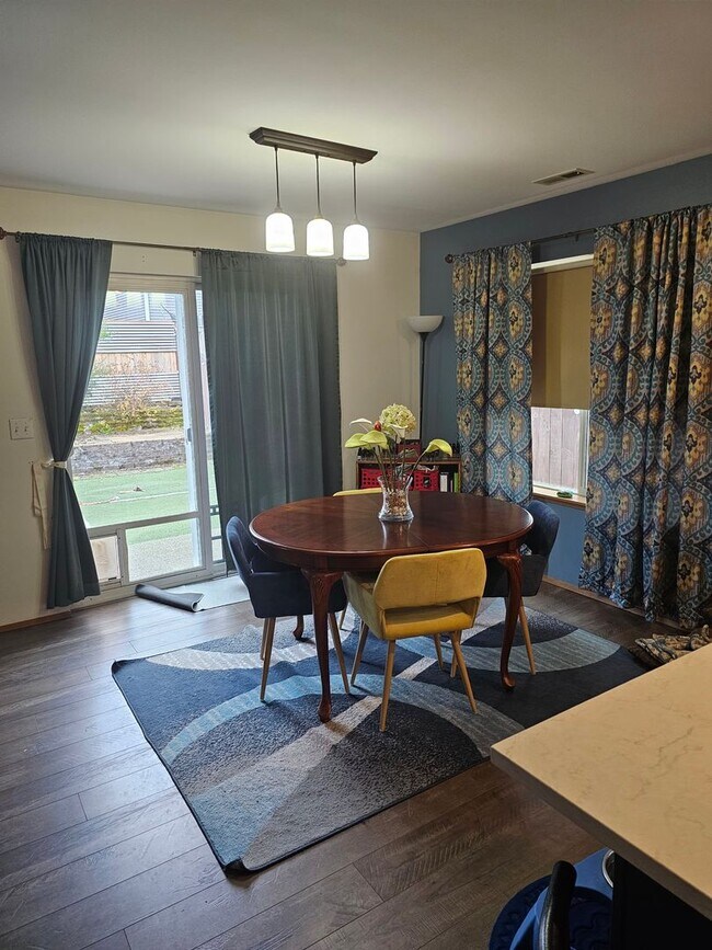 Foto del edificio - 3 Bedroom Home for rent in Tahoma Terra community!