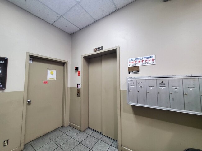 Photo - 211 10th St Apartment