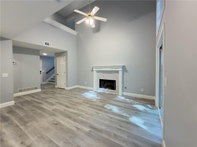 Building Photo - 528 Parkstone Ln