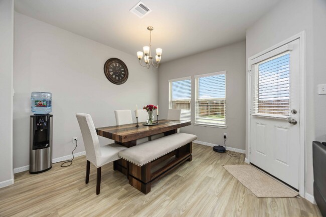 Foto del edificio - 6526 Macroom Meadows Ln