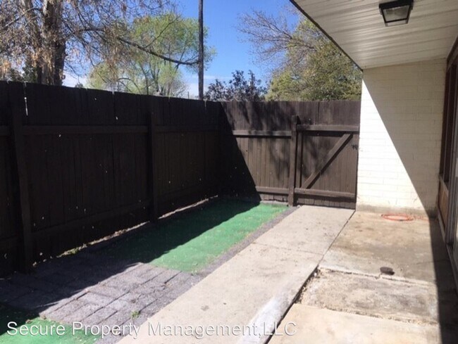 Foto del edificio - 2 br, 1 bath Apartment - 2799 S Adams