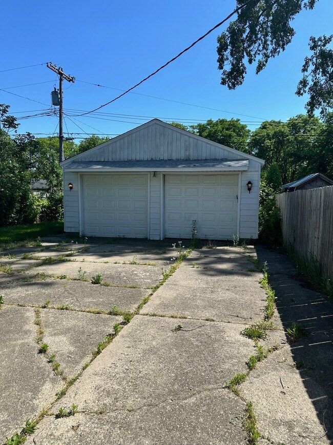 Foto del edificio - 243 W Cornell Ave