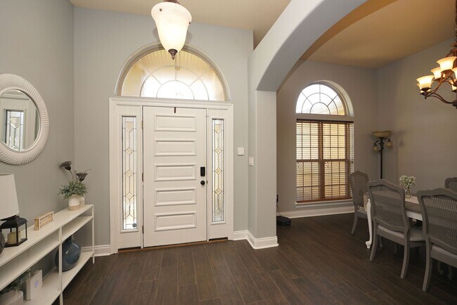 Foto del edificio - Charming 3-Bedroom Home in Peaceful Cul-de...